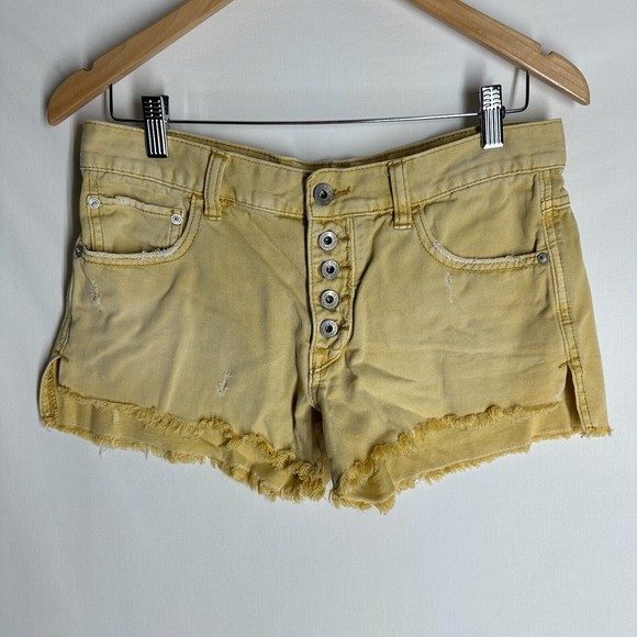 Free People Shorts Size 26 Yellow Gold Runaway Slouch Cutoff Fly Buttons Denim - Picture 8 of 8